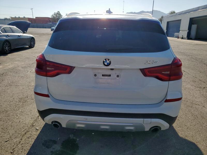 2018 BMW X3 XDRIVE3 5UXTR9C57JLC76935