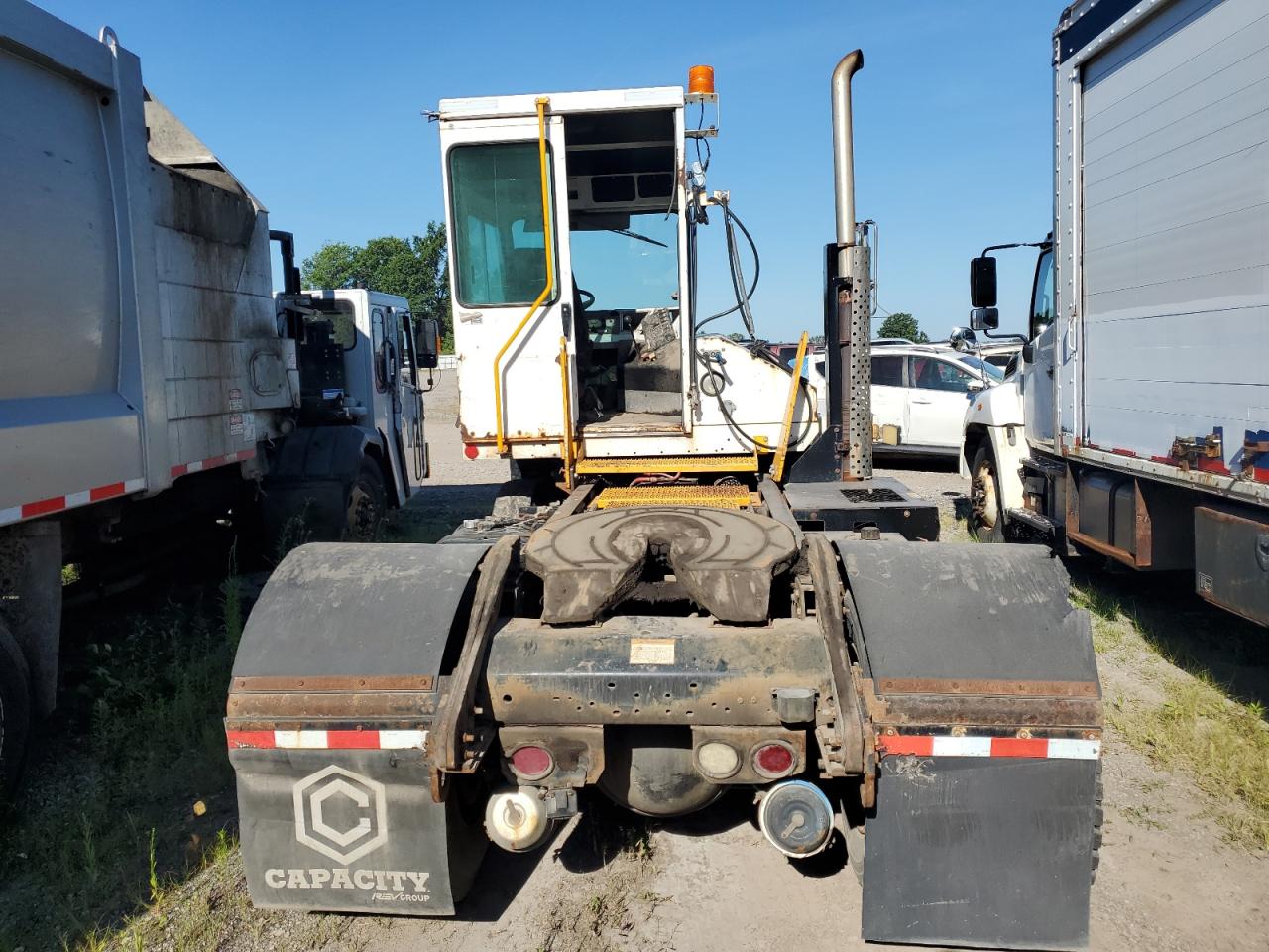 Lot #3222439283 2017 CAPACITY UNKNOWN