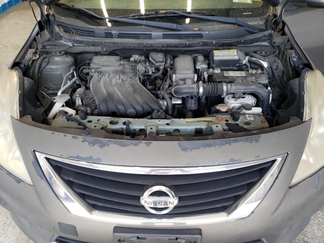 NISSAN VERSA S