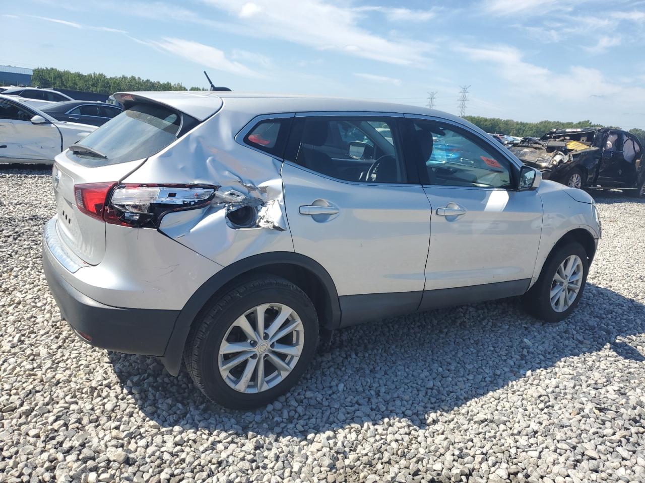 NISSAN ROGUE SPORT S