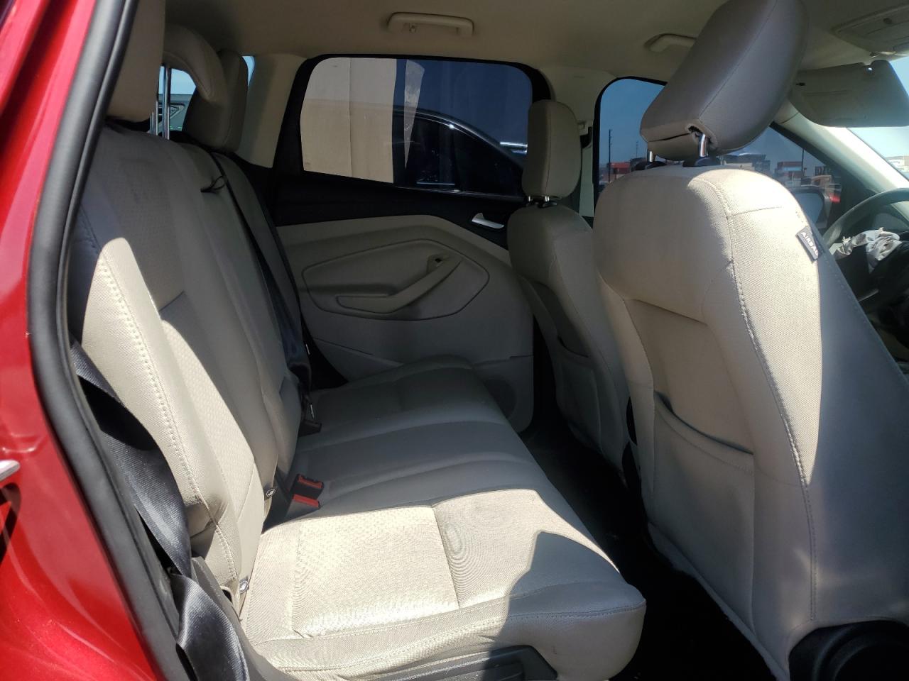 FORD ESCAPE SE