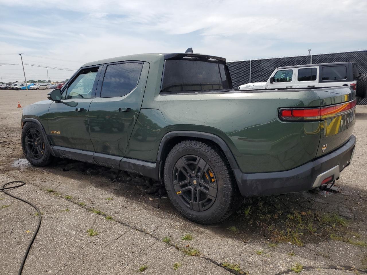 RIVIAN R1T LAUNCH EDITION