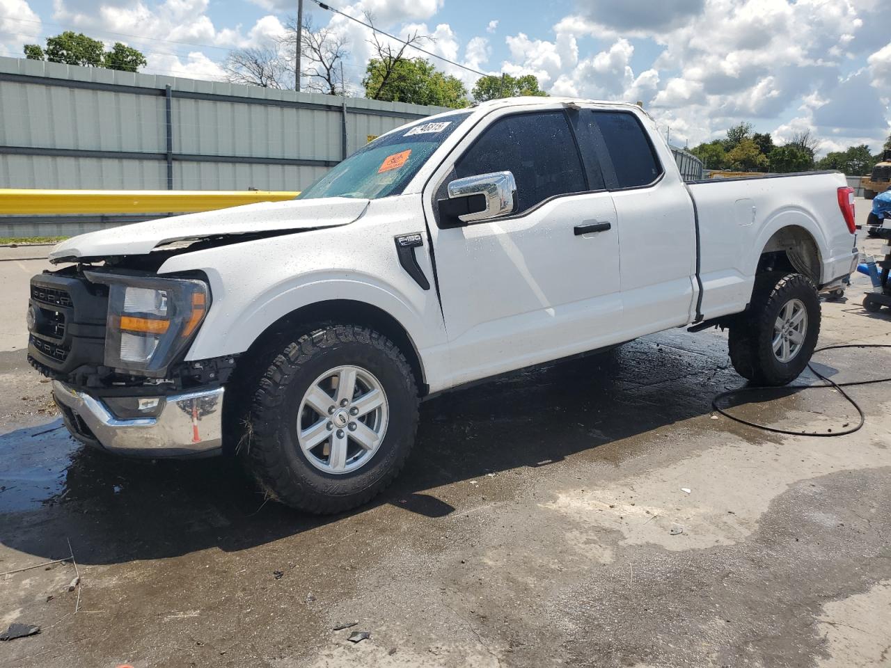 FORD F-150 SUPER CAB