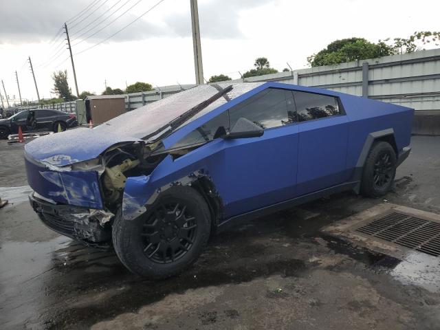 TESLA CYBERTRUCK