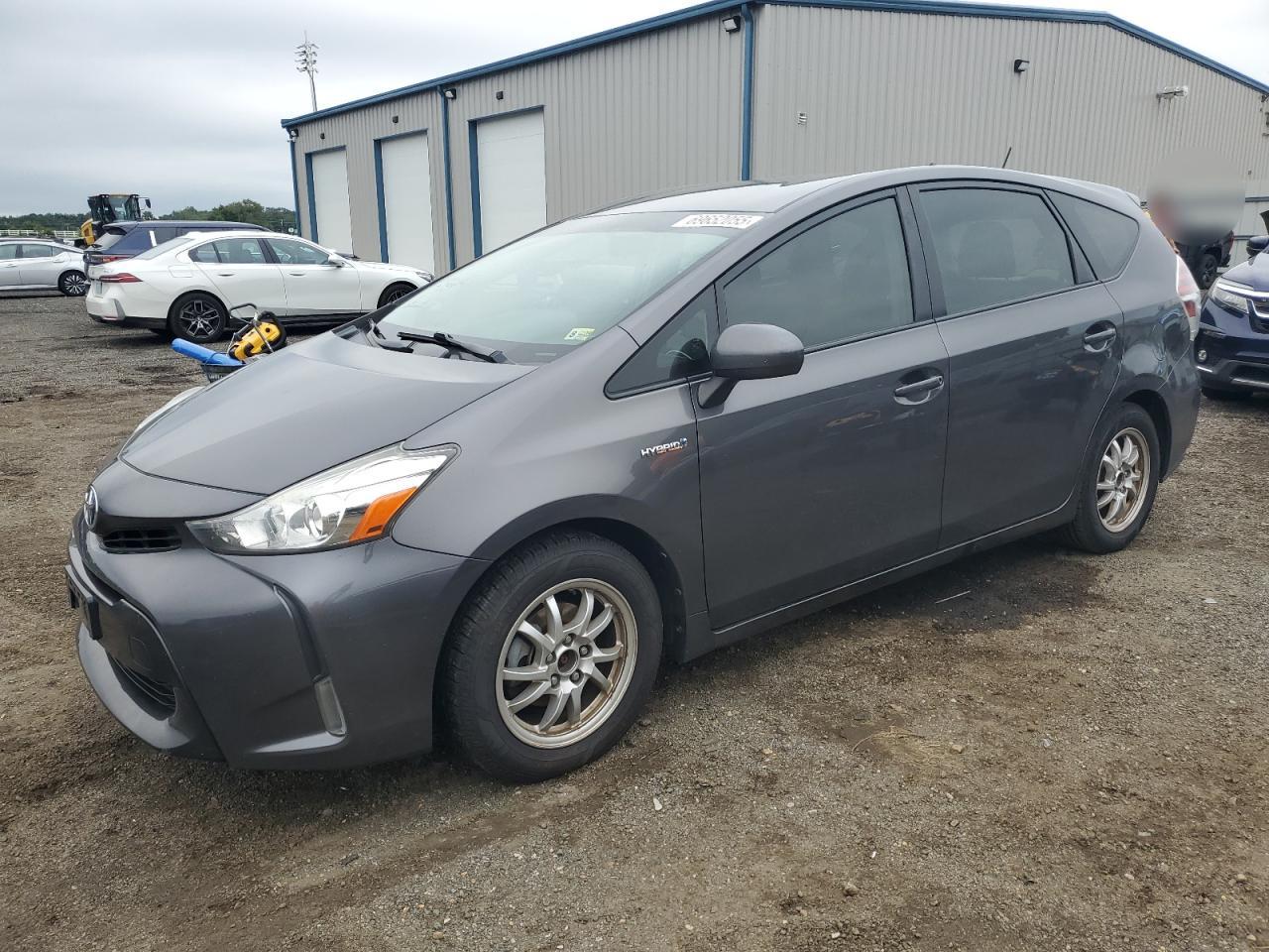 TOYOTA PRIUS V