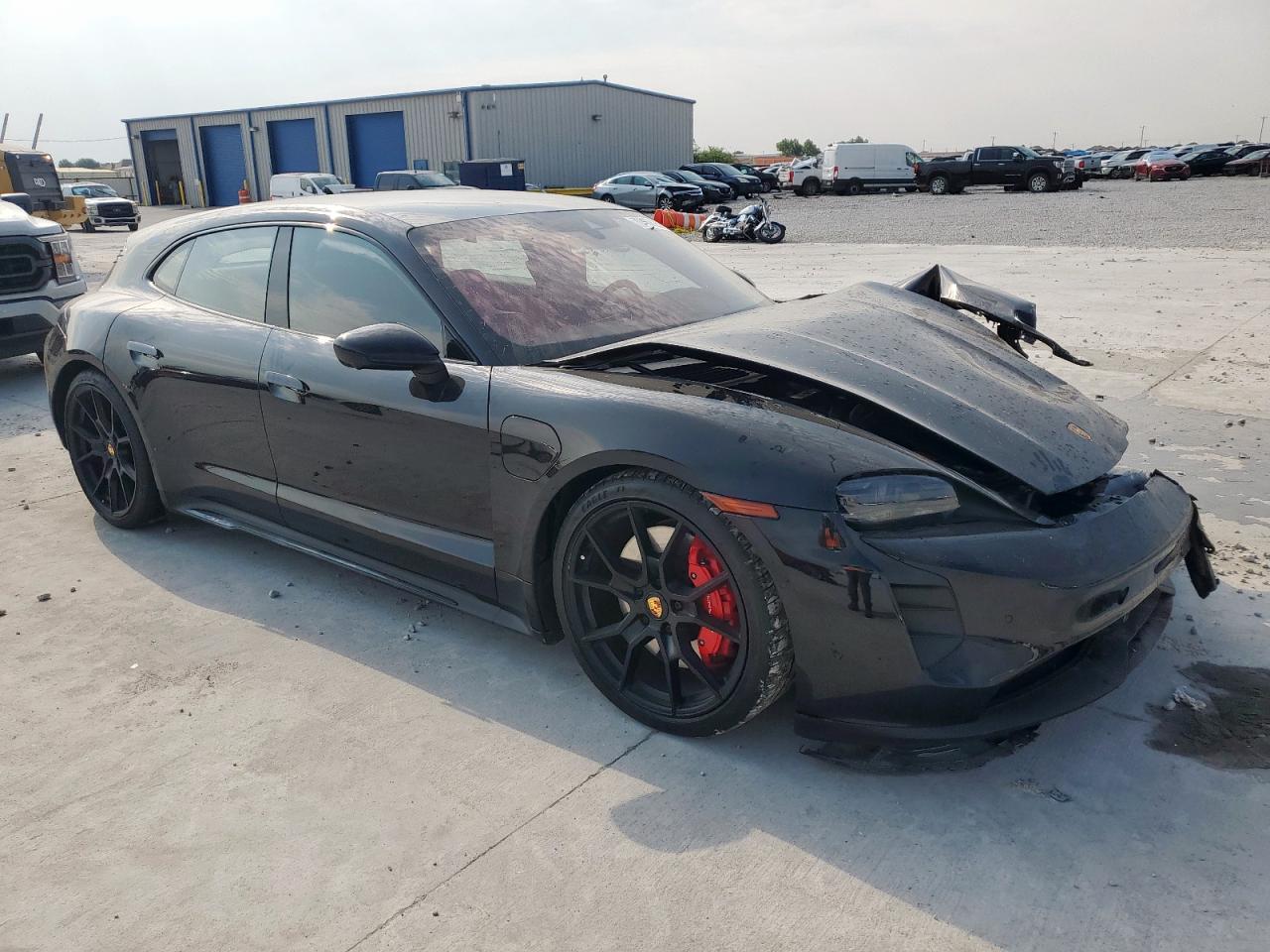 PORSCHE TAYCAN GTS SPORT TURISMO