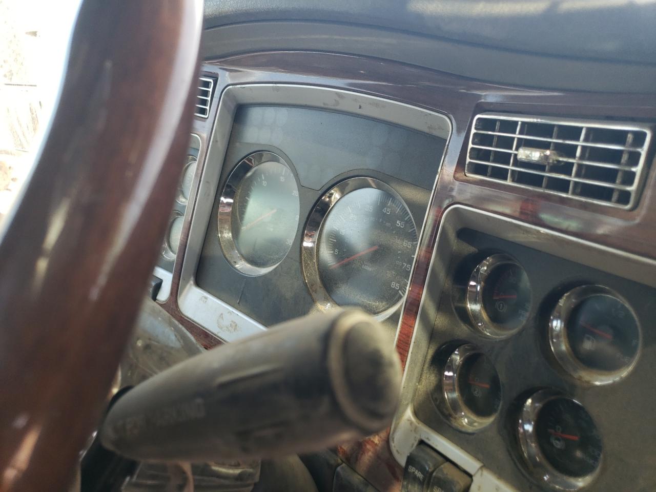 Lot #3281590387 2007 KENWORTH T600