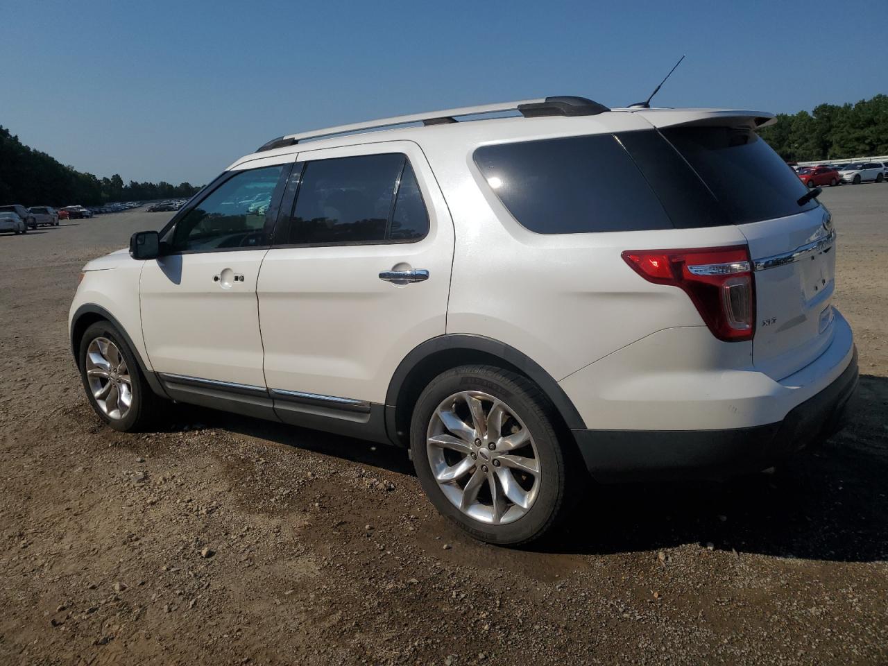 FORD EXPLORER XLT