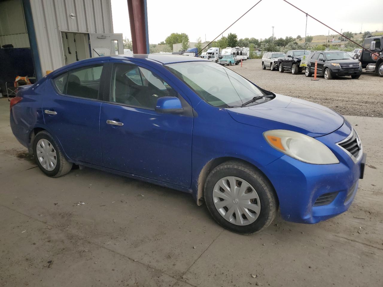 NISSAN VERSA S