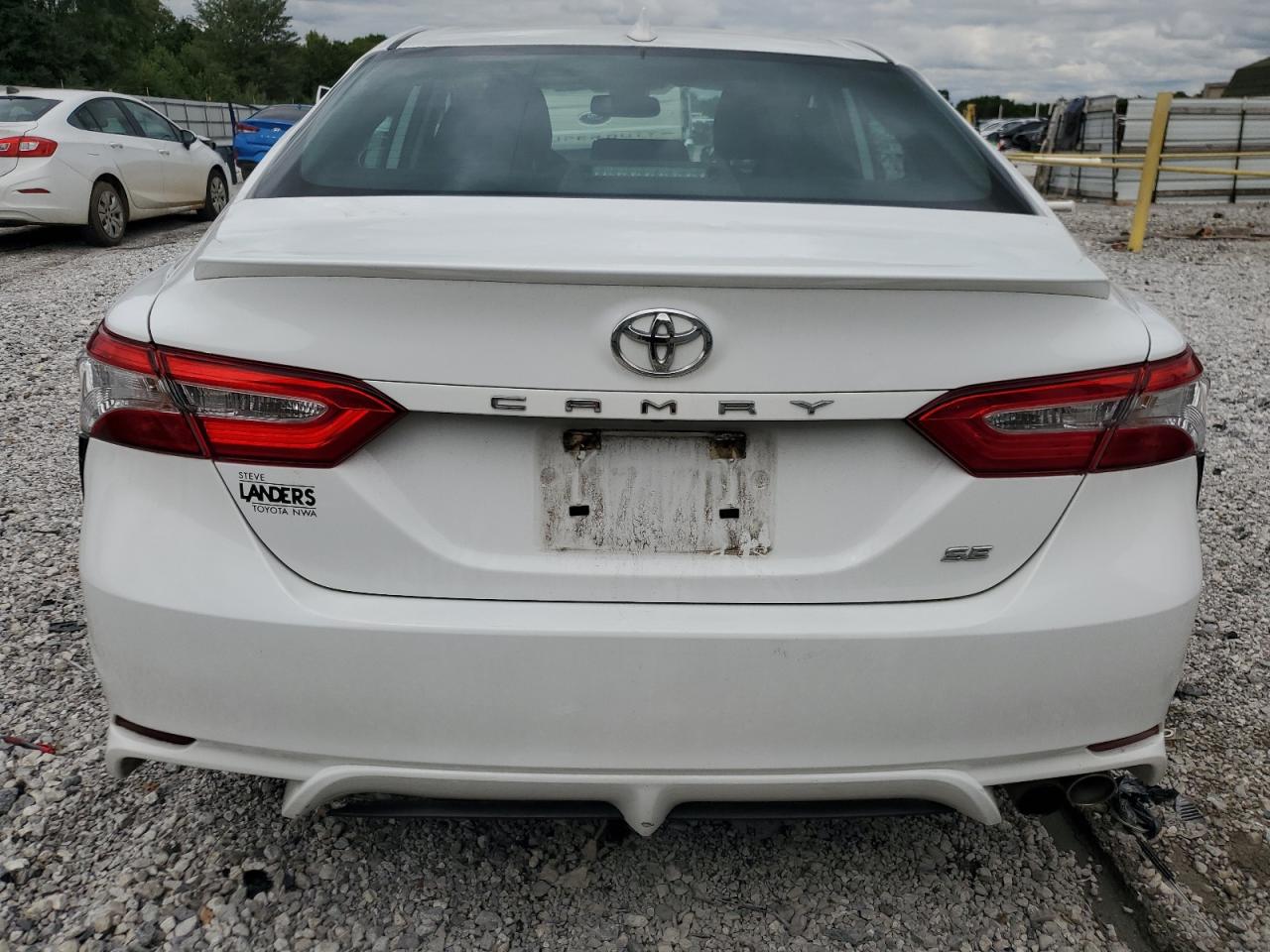 TOYOTA CAMRY SE