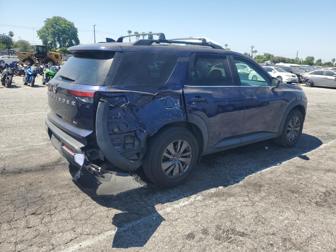 NISSAN PATHFINDER SV