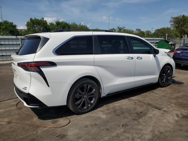 2022 TOYOTA SIENNA XSE 5TDDRKEC8NS092565