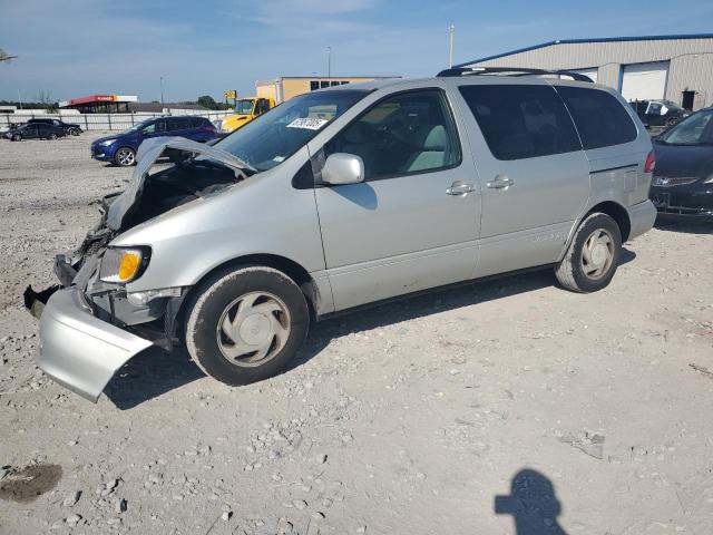 Global Auto Auctions: 2003 TOYOTA SIENNA LE