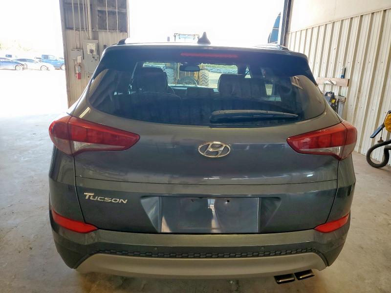 2018 HYUNDAI TUCSON VALUE KM8J33A20JU629308