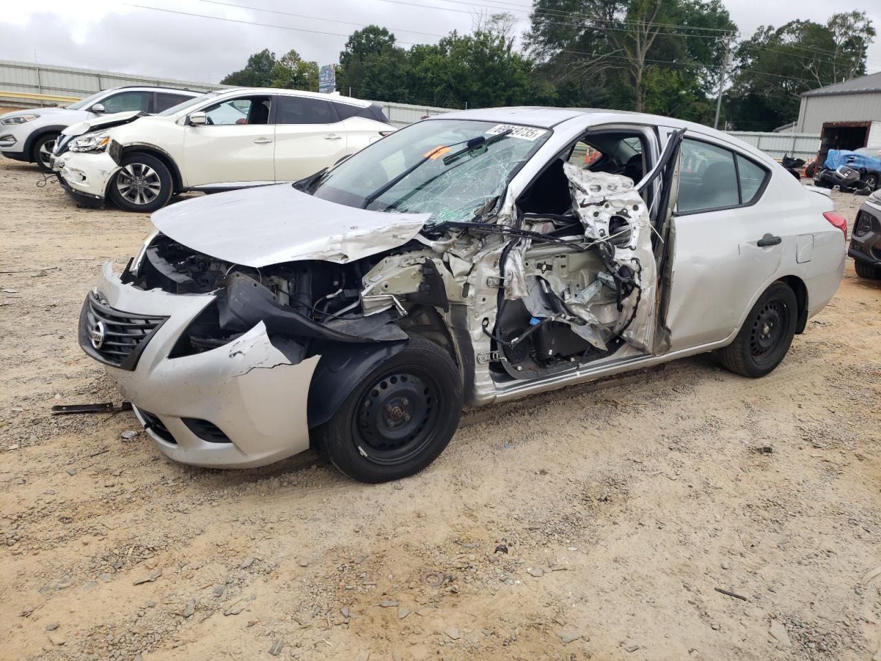NISSAN VERSA S