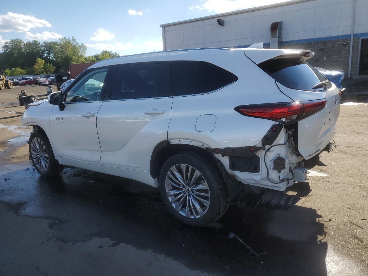 TOYOTA HIGHLANDER HYBRID PLATINUM