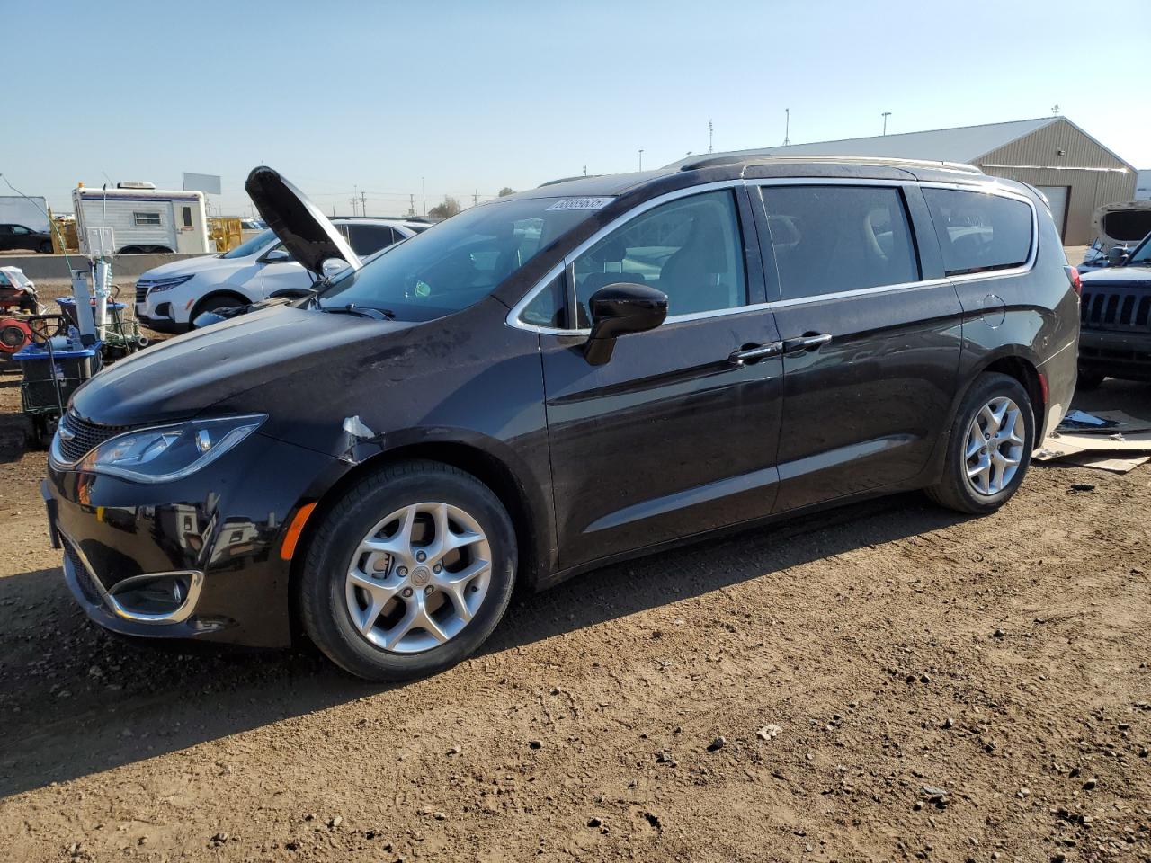 CHRYSLER PACIFICA TOURING PLUS