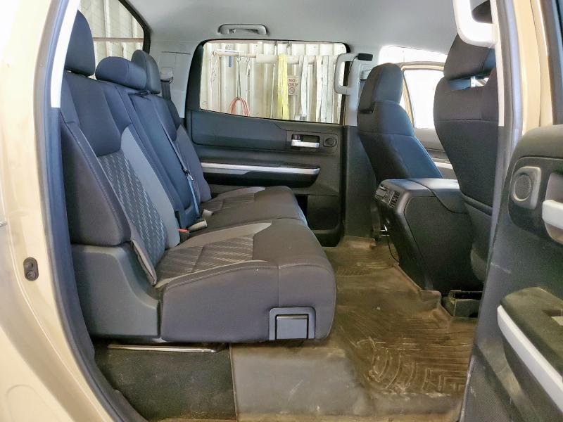 2018 TOYOTA TUNDRA CRE 5TFDW5F10JX709808