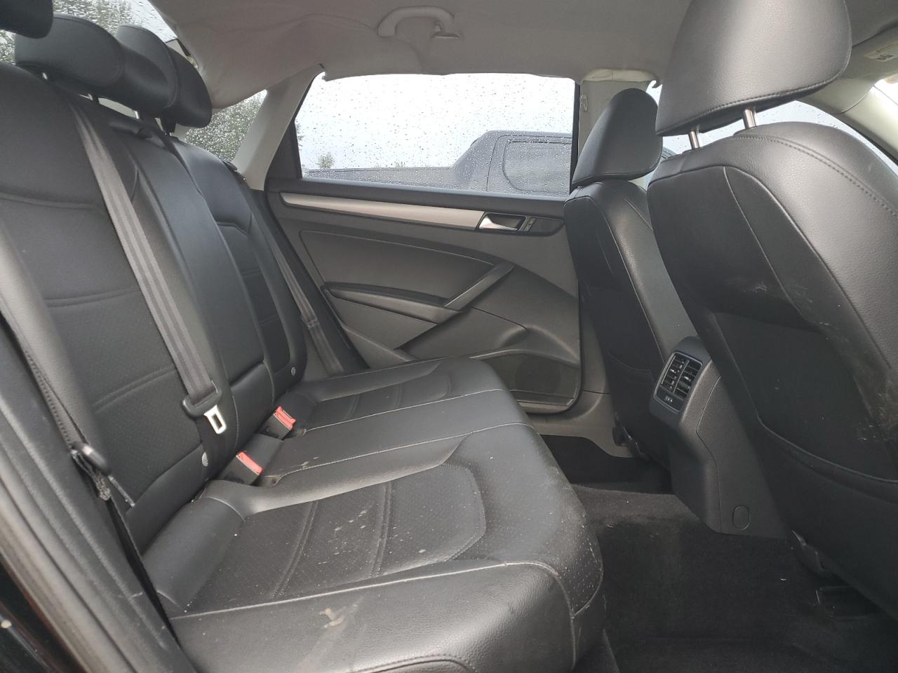 Lot #3296907848 2014 VOLK PASSAT SE