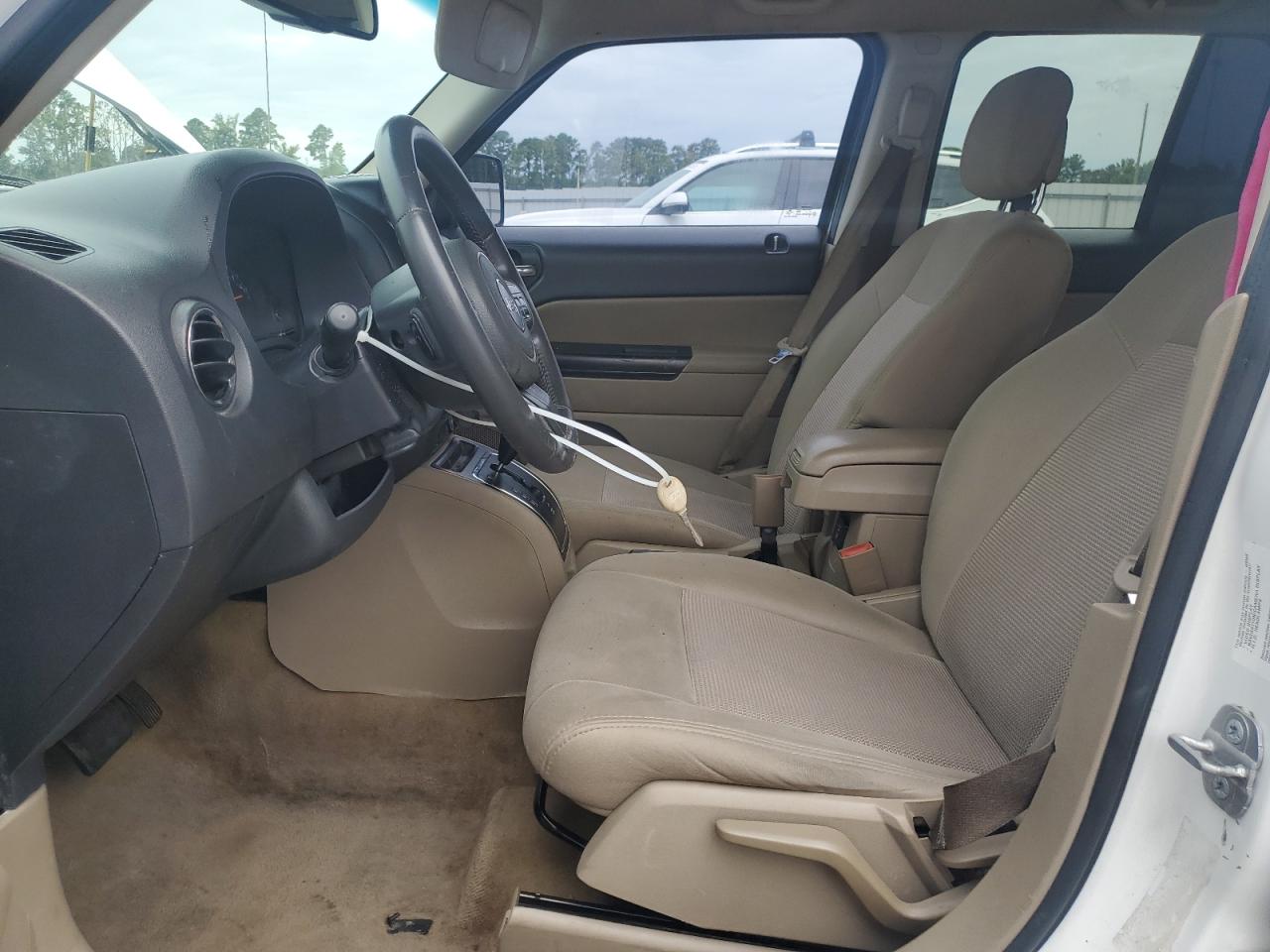 Lot #3305324333 2014 JEEP PATRIOT LA