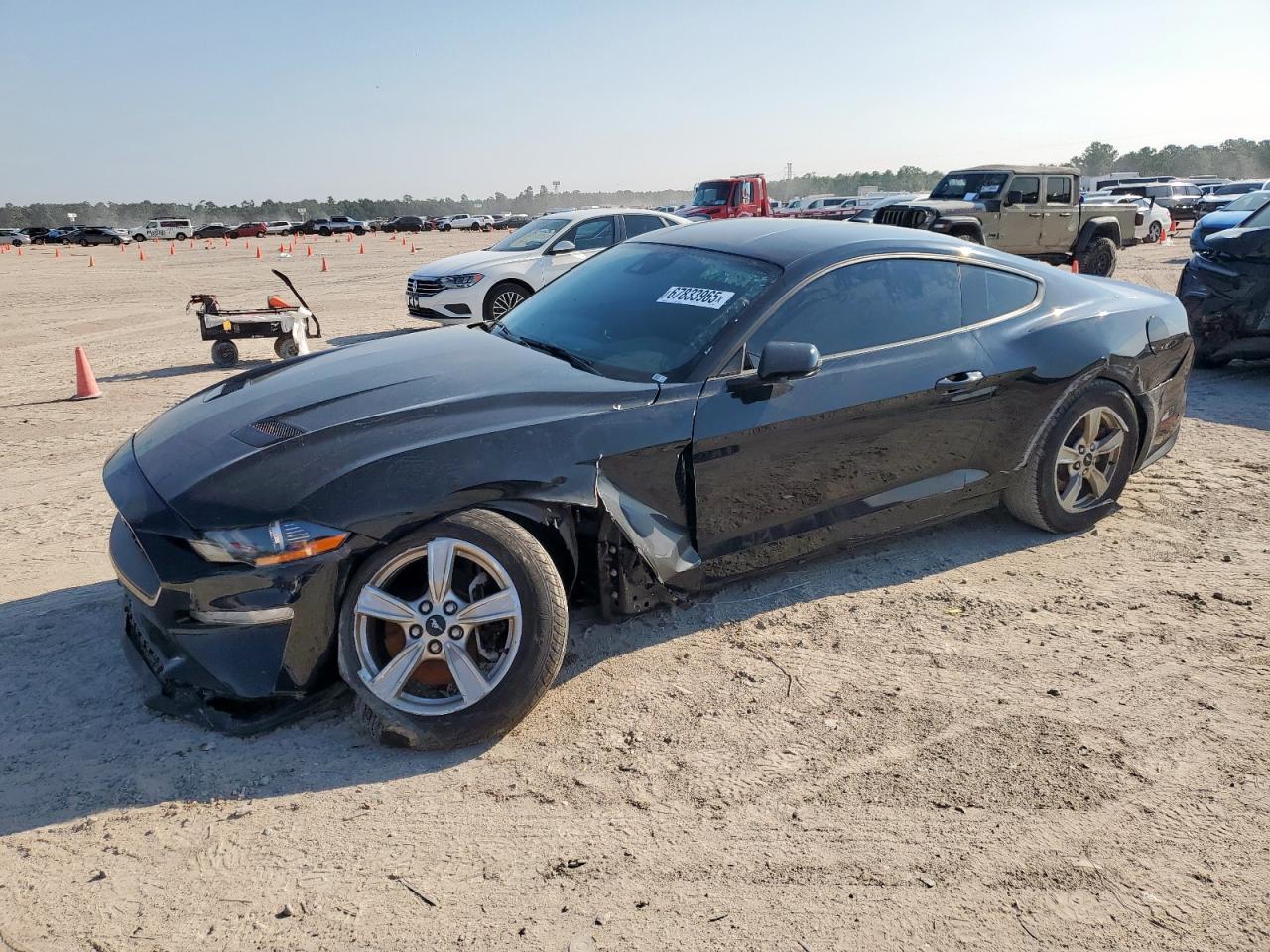 FORD MUSTANG