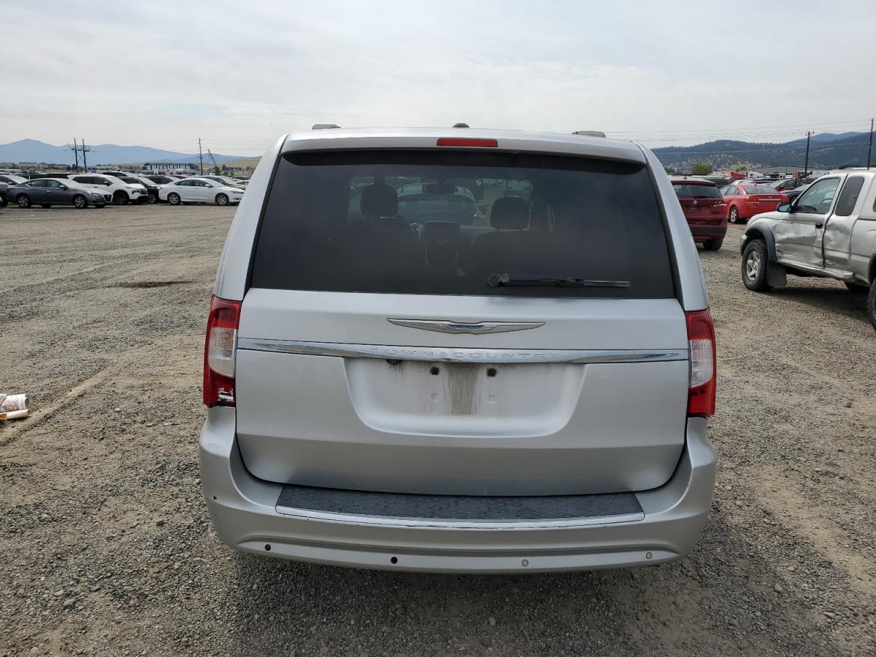 CHRYSLER TOWN & COUNTRY TOURING L