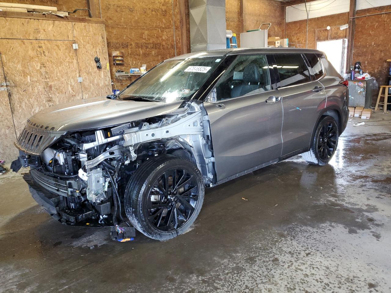 MITSUBISHI OUTLANDER SE