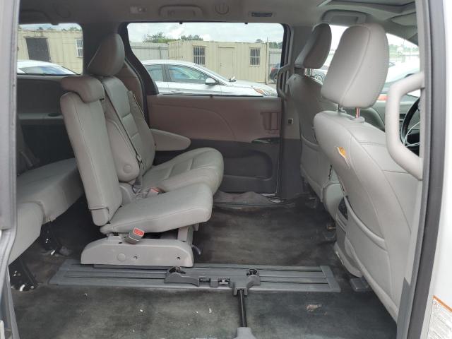 2018 TOYOTA SIENNA XLE 5TDYZ3DCXJS957359