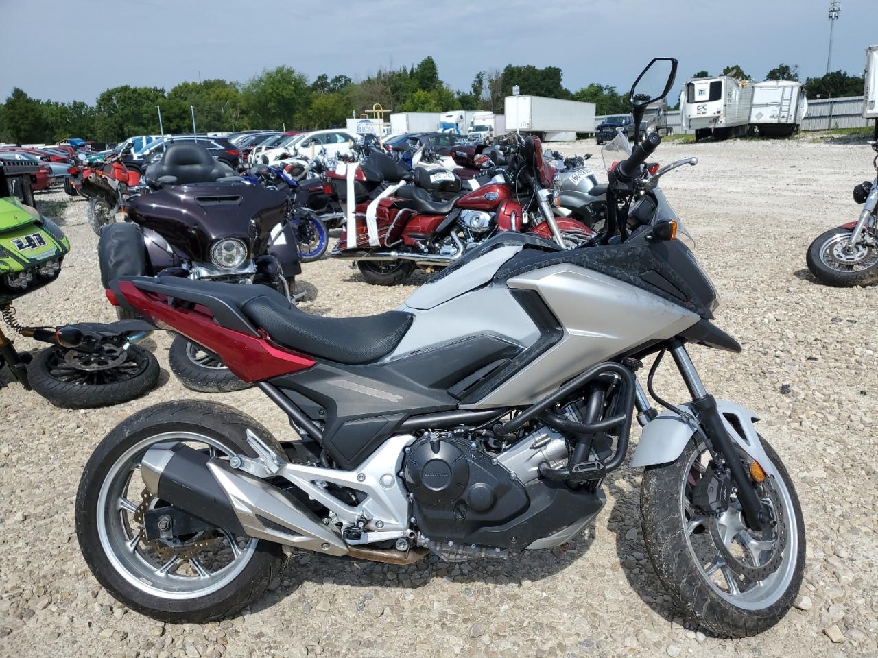 Lot #3317758103 2018 HONDA NC750 X