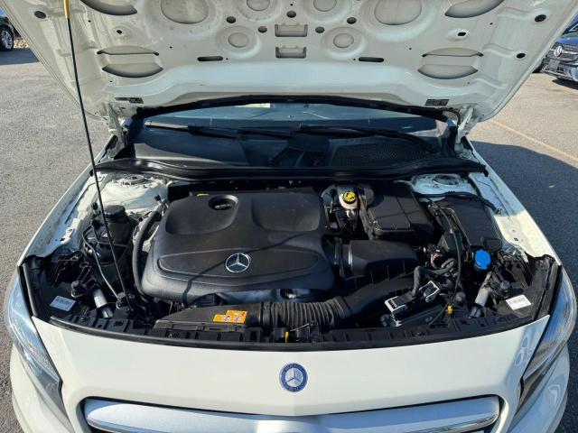 2017 MERCEDES-BENZ GLA 250 4M WDCTG4GB4HJ354272