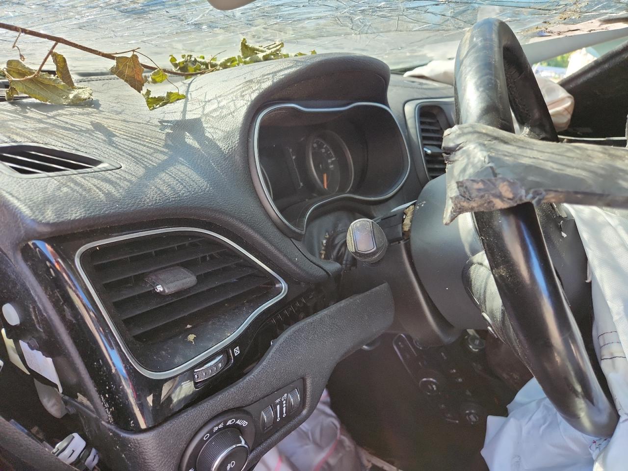 JEEP GRAND CHEROKEE LATITUDE PLUS