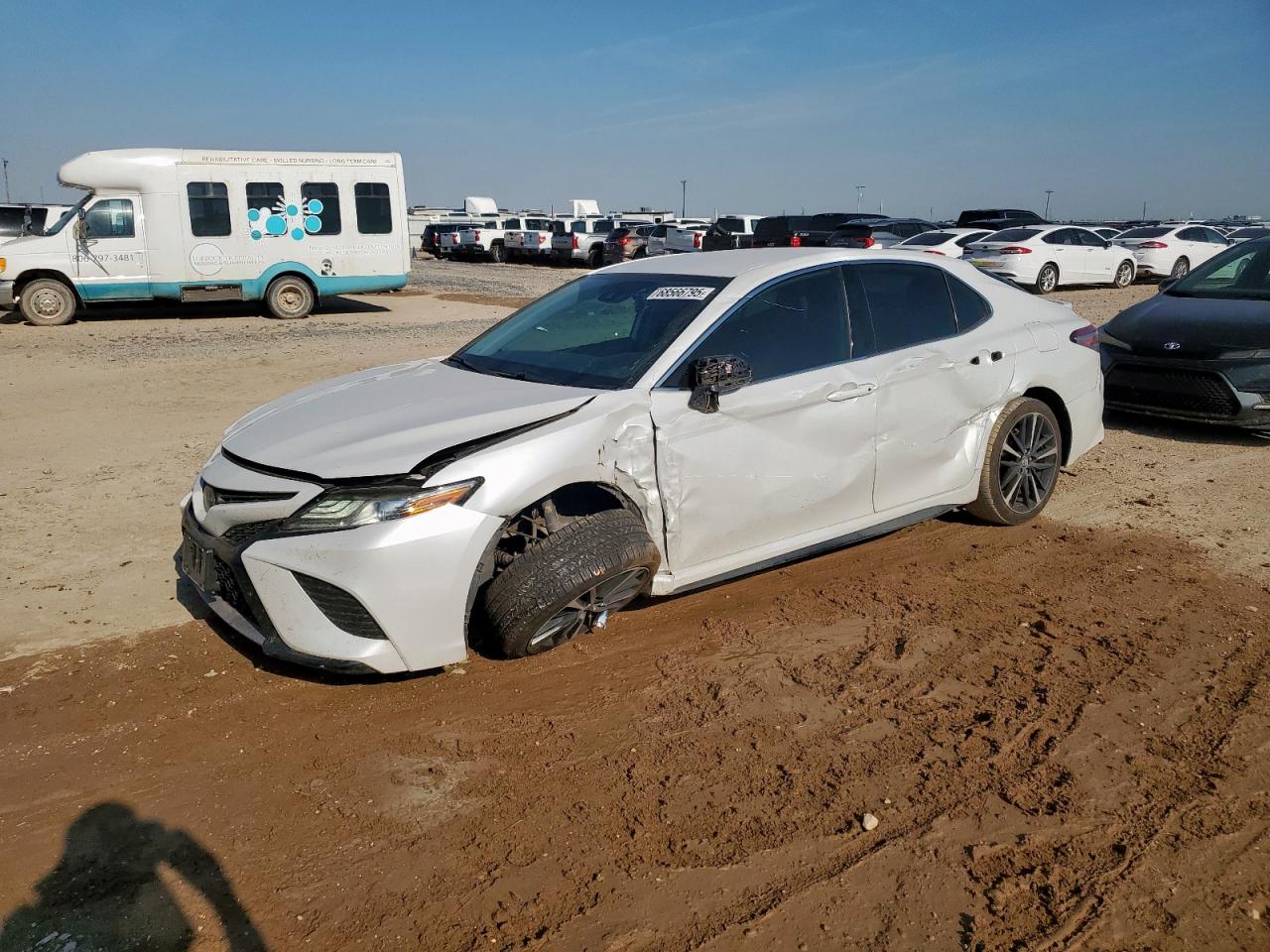 TOYOTA CAMRY XSE