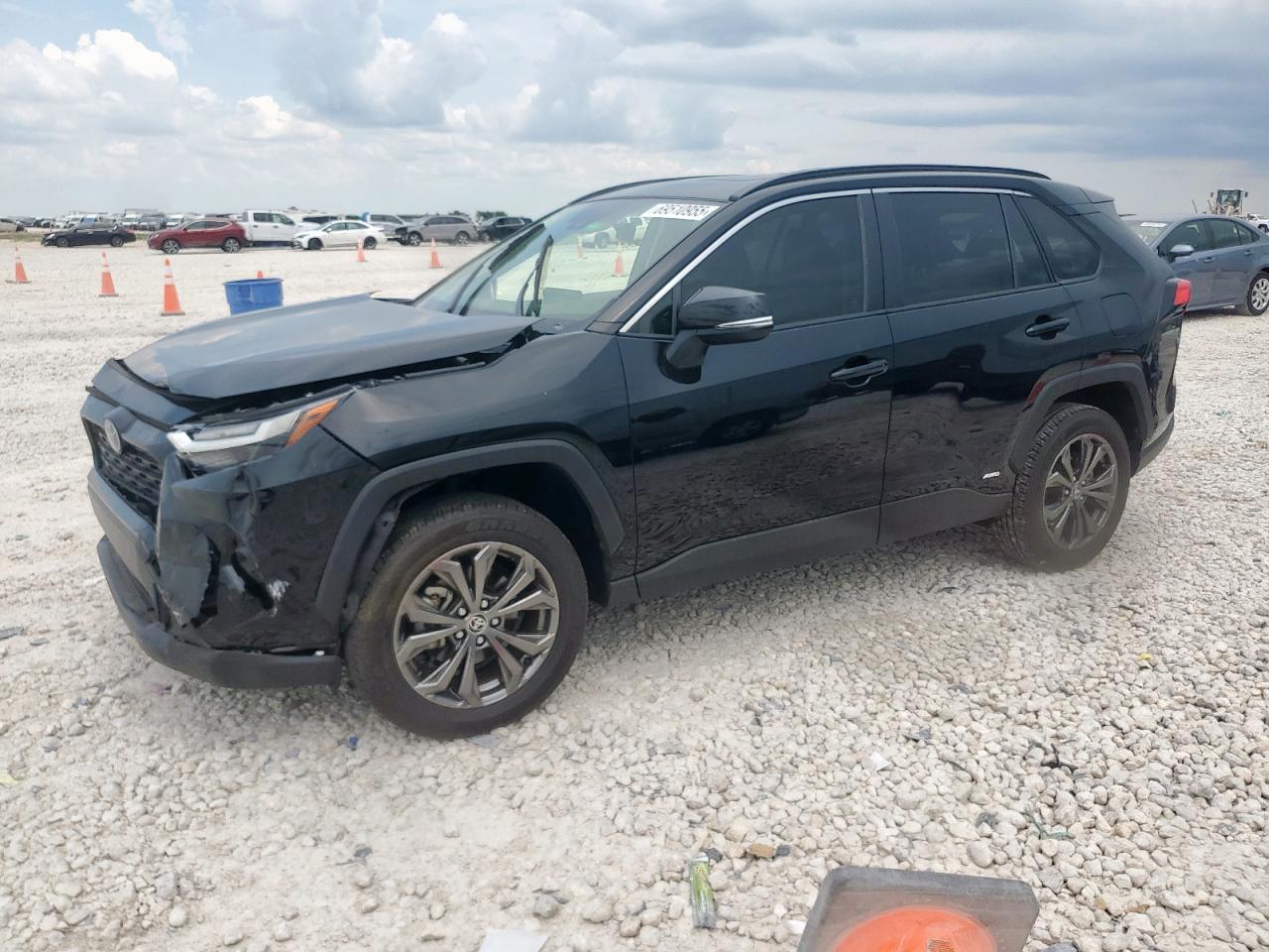 TOYOTA RAV4 XLE PREMIUM