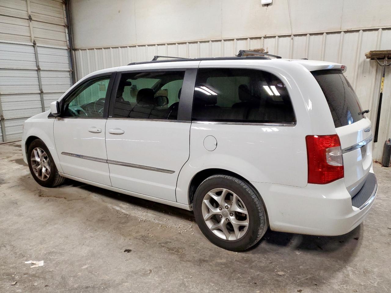 CHRYSLER TOWN & COUNTRY TOURING