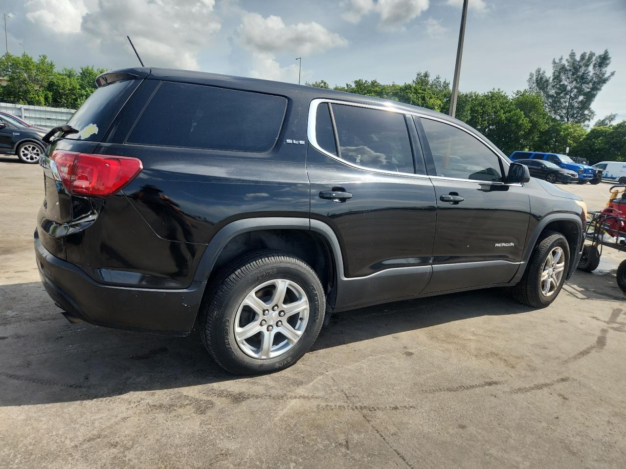 GMC ACADIA SLE