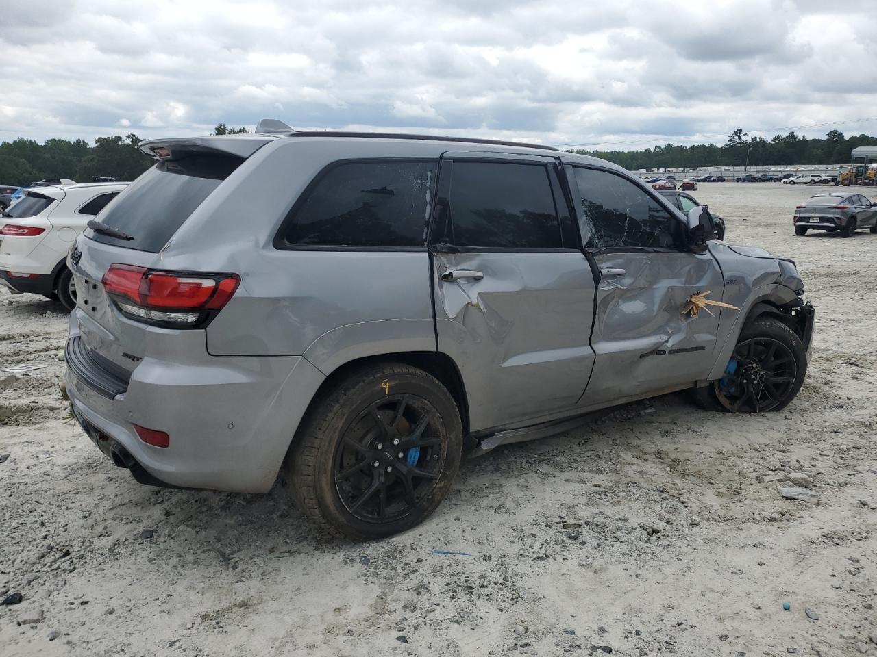 JEEP GRAND CHEROKEE SRT-8