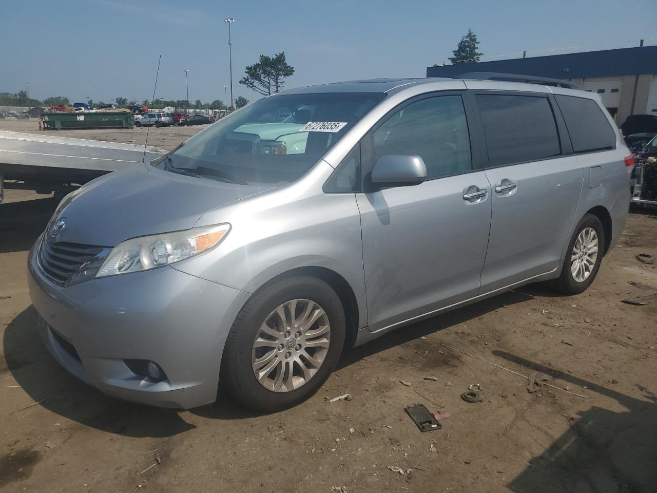 TOYOTA SIENNA XLE