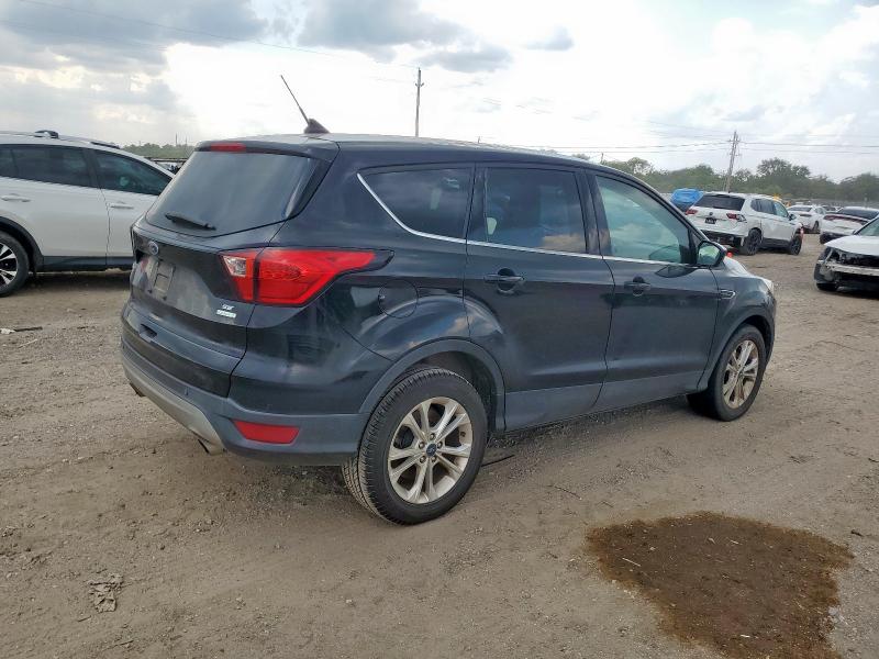 2019 FORD ESCAPE SE - 1FMCU0GD2KUA17710