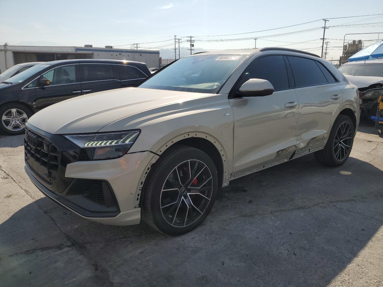 AUDI Q8 PREMIUM PLUS S-LINE