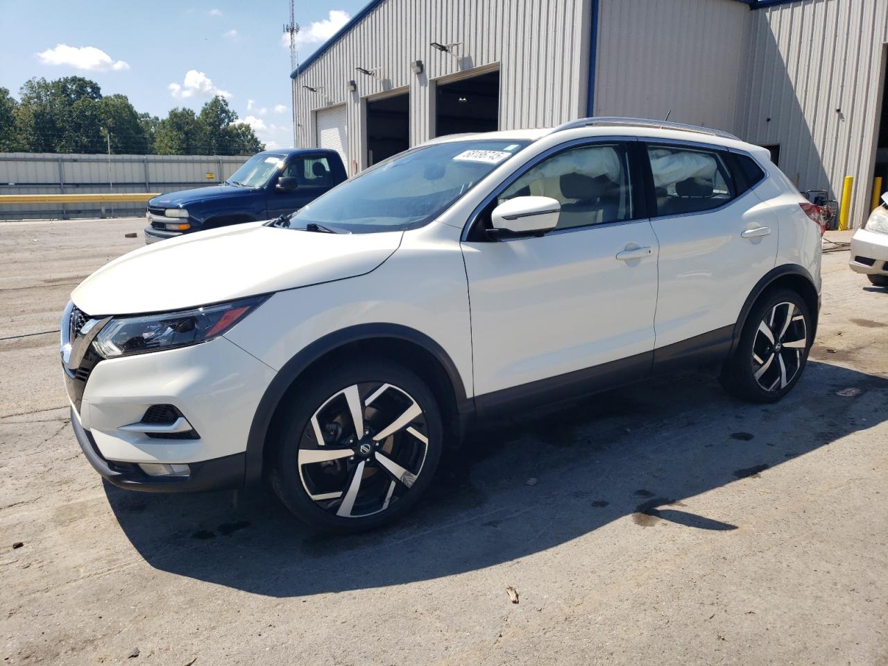 NISSAN ROGUE SPORT S
