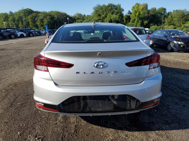 2019 HYUNDAI ELANTRA SE KMHD84LF0KU785886