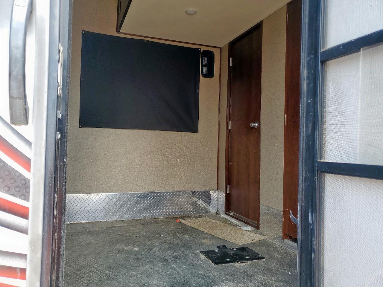 Lot #3272944341 2016 WILDWOOD VENGEANCE