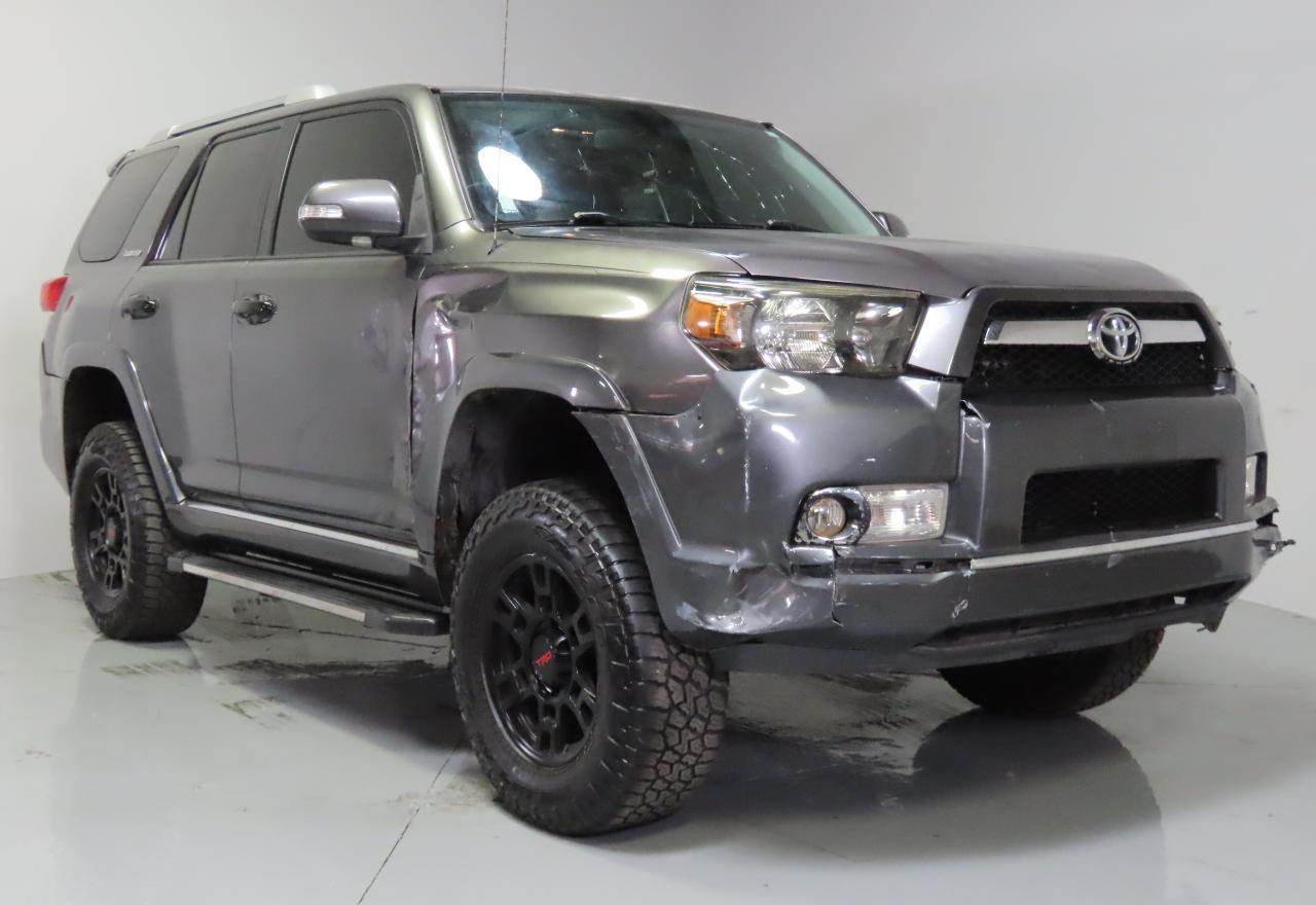 TOYOTA 4RUNNER SR5