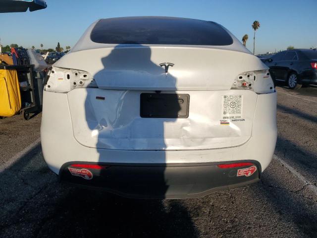 2024 TESLA MODEL Y 7SAYGDEE6RA232661