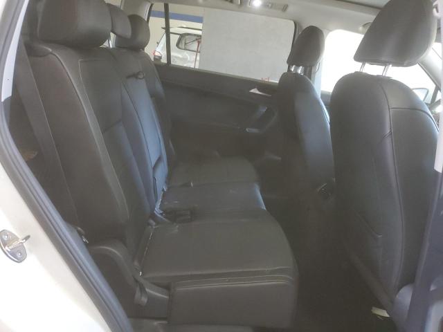 2018 VOLKSWAGEN TIGUAN SE 3VV2B7AX6JM207919