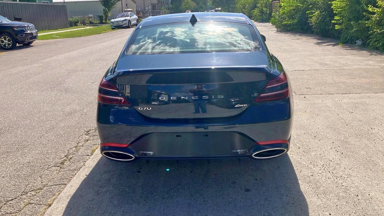 GENESIS G70 BASE
