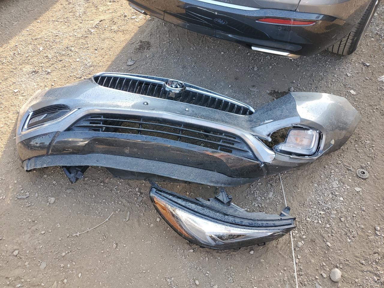 BUICK ENCLAVE ESSENCE