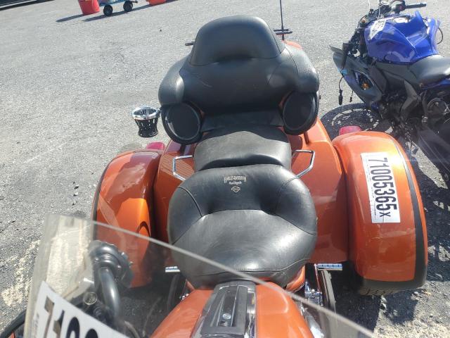 2019 HARLEY-DAVIDSON FLHTCUTG 1HD1MAF12KB858901
