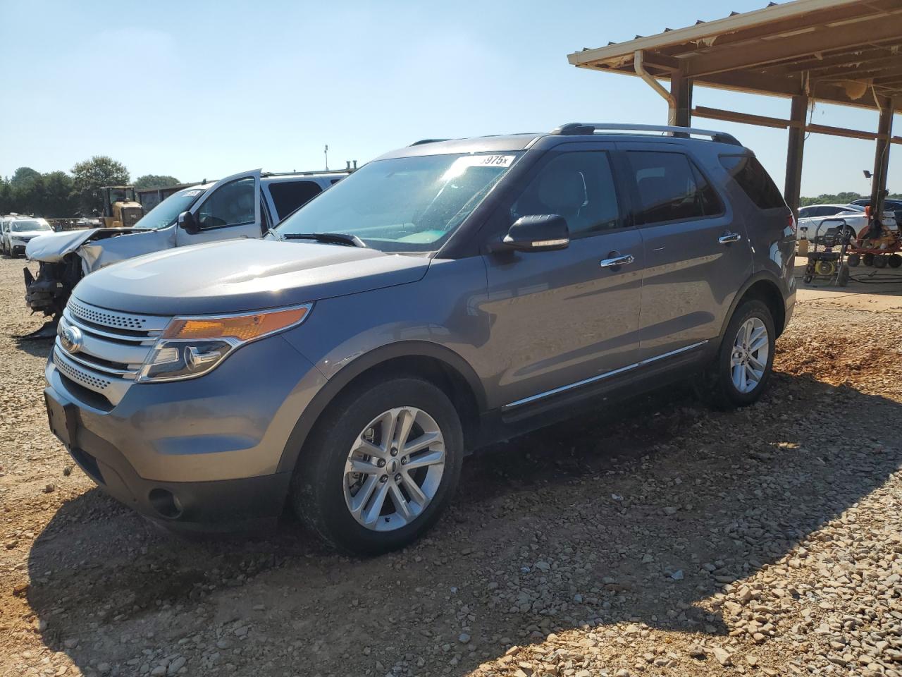 FORD EXPLORER XLT