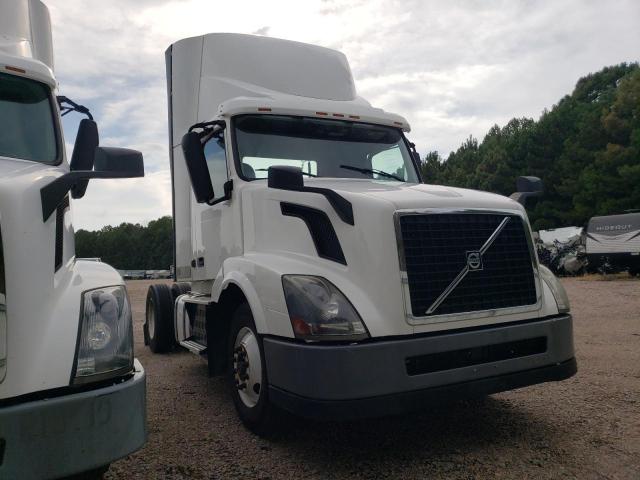 VOLVO VNL 2016 white tractor diesel 4V4N39TGXGN965511 photo #1